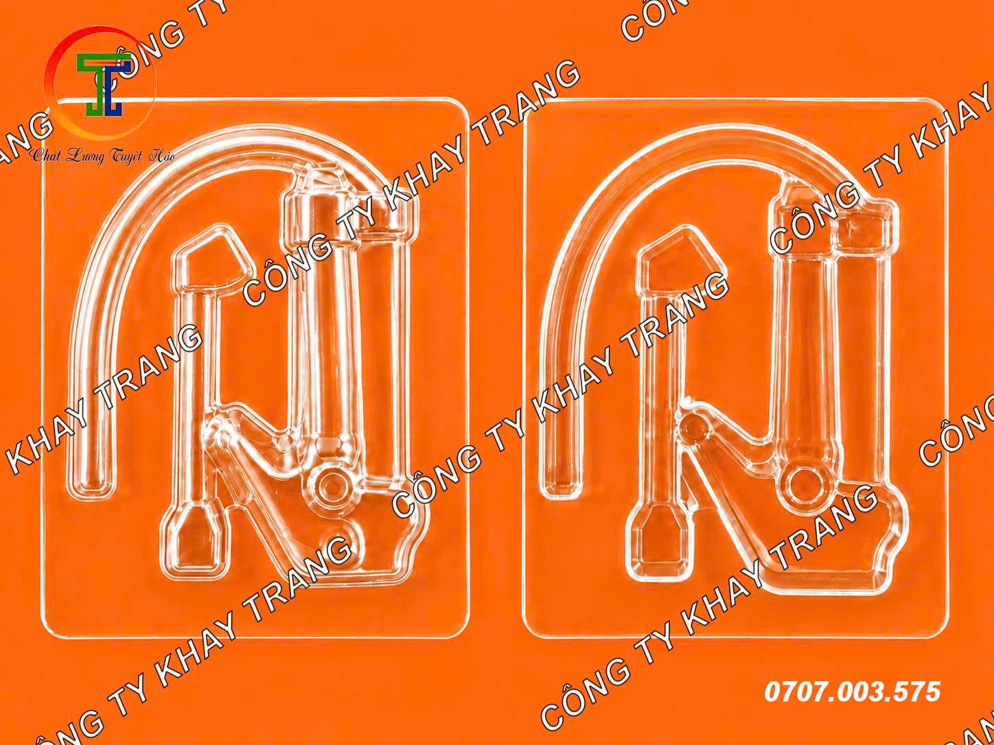 Khay nhựa đựng bộ phụ kiện